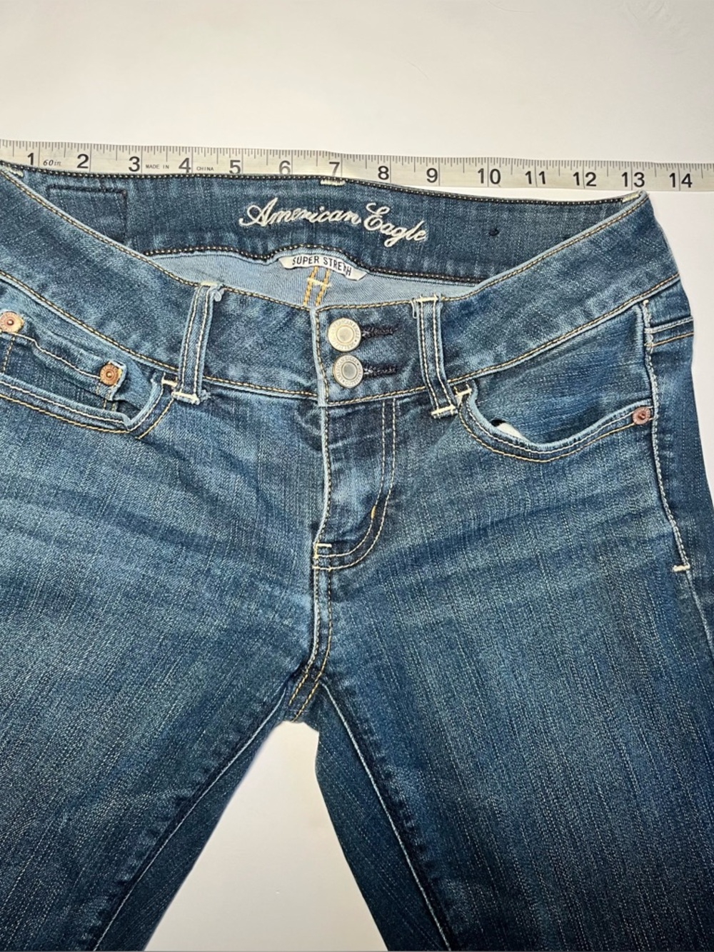 Y2K Vintage Low Rise AE Artist Bootcut Sz 4 short jeans dark Wash - Picture 9 of 10